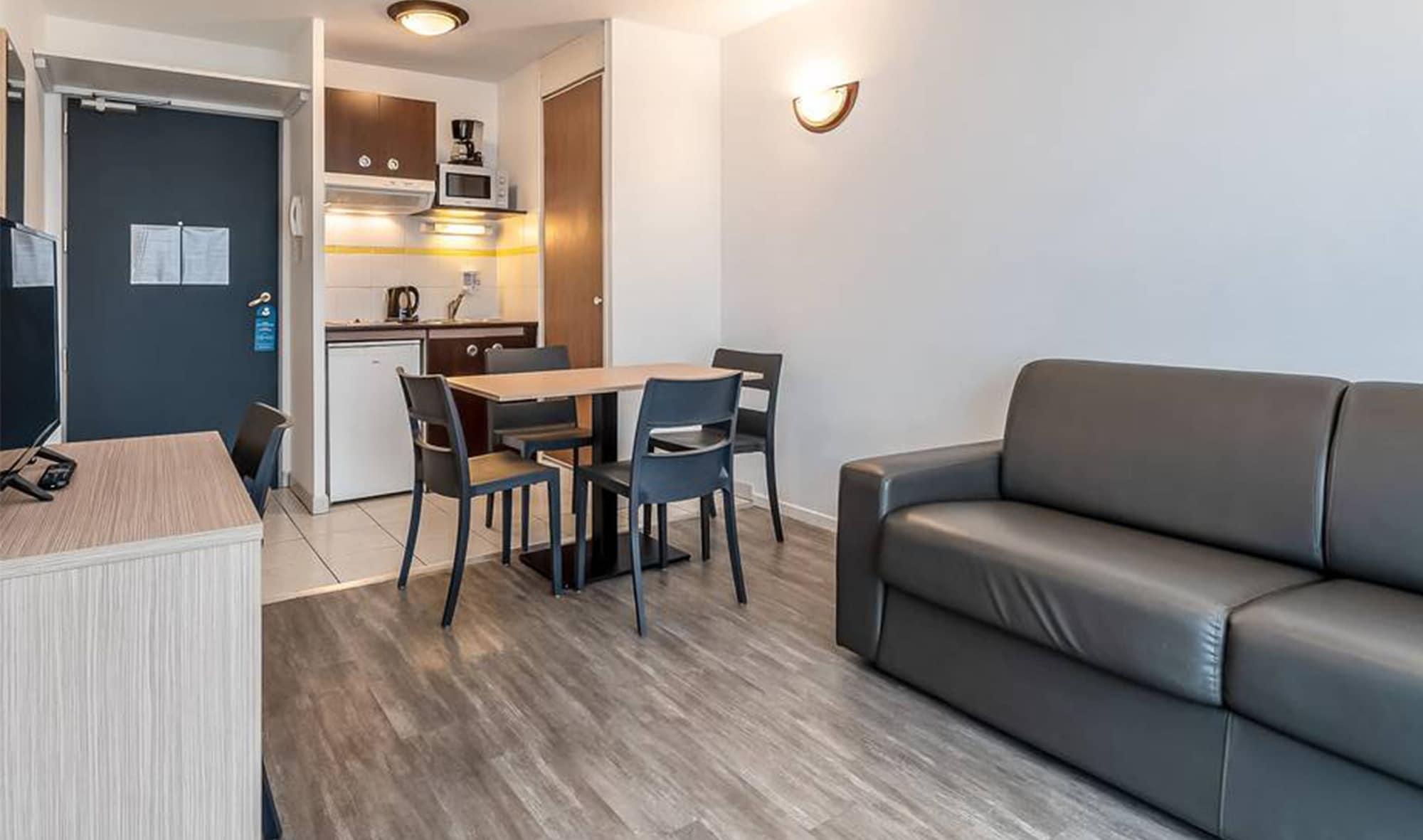 Comfort Aparthotel Les Hauts D'Annecy Exteriör bild